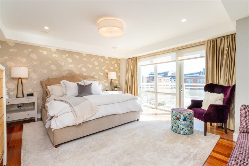 Condominium at 2 Battery Wharf # 2508, Boston MA 02109, photo 5 of 24