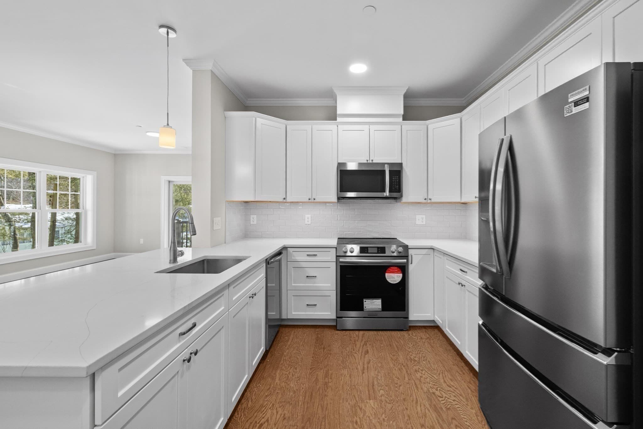 Condominium at 485 Blue Hills Parkway # 13, Milton MA 02186, Milton, photo 6 of 19
