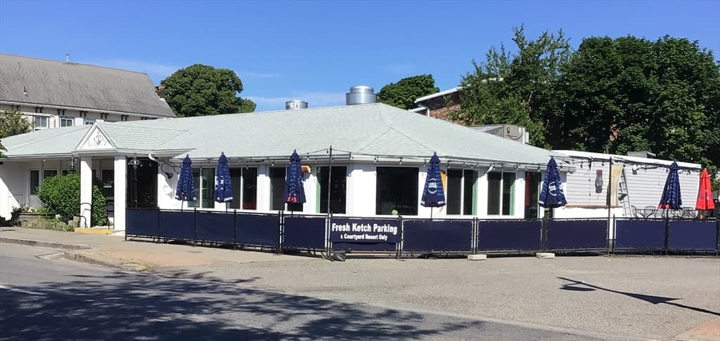 460 Main St, Barnstable MA 02601