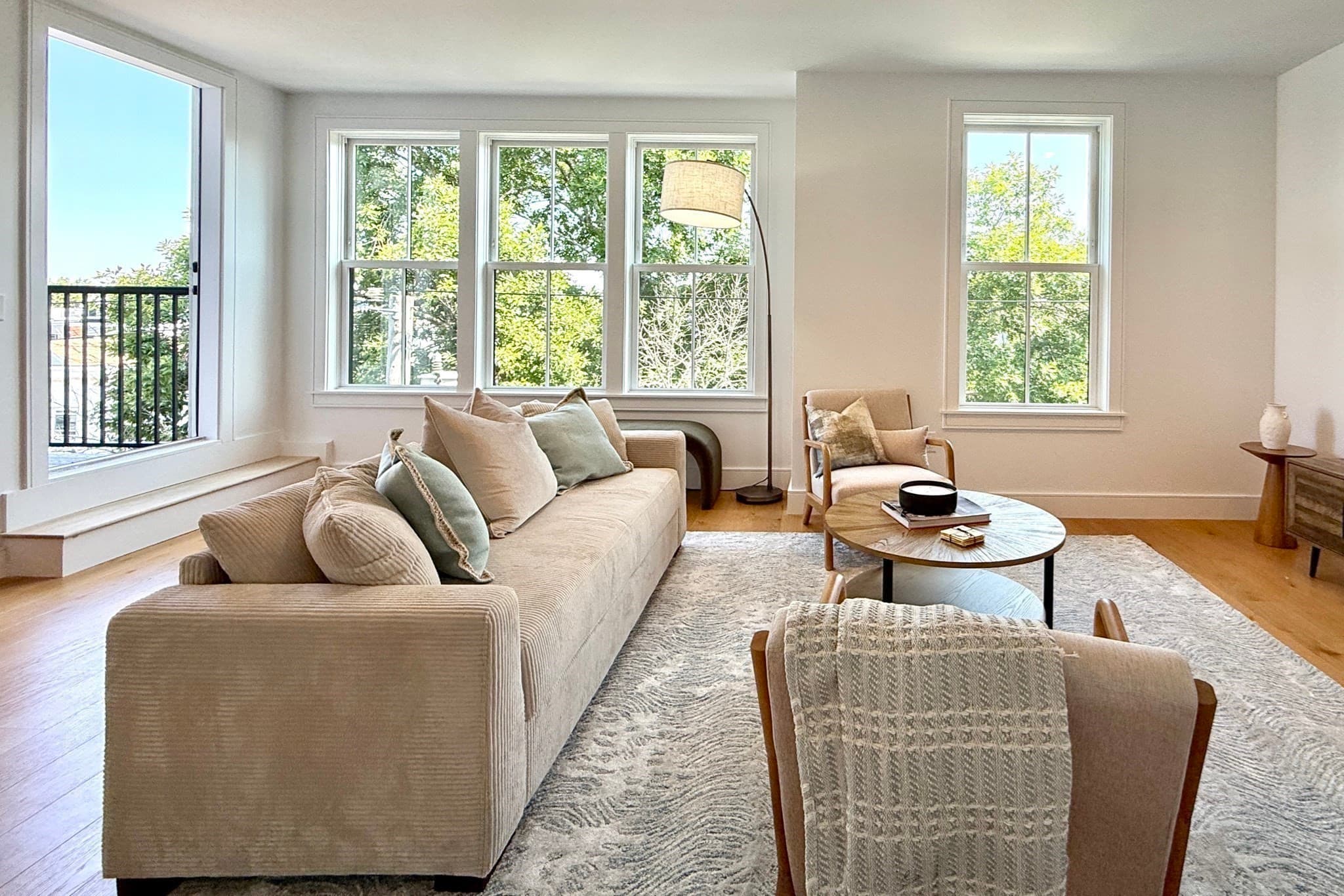 Condominium at 165 Everett St # 7, Boston MA 02128, photo 3 of 28