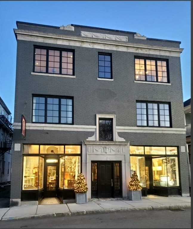 148 Huron Ave, Cambridge MA 02138