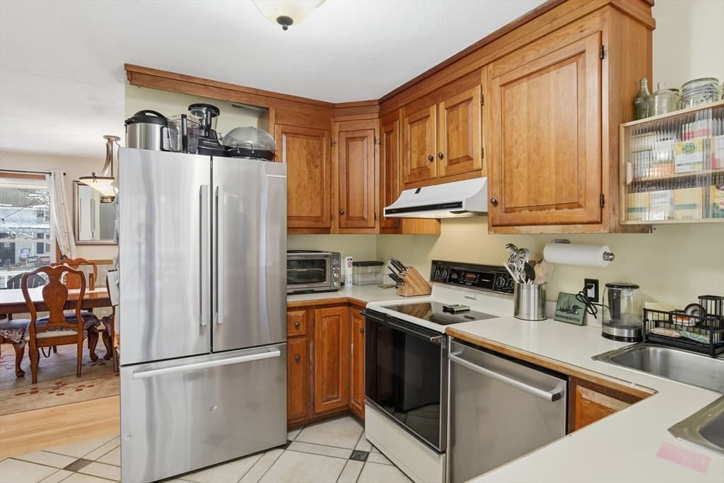 Single Family Residence at 42 Clark St, Northampton MA 01062, Northampton, photo 10 of 42