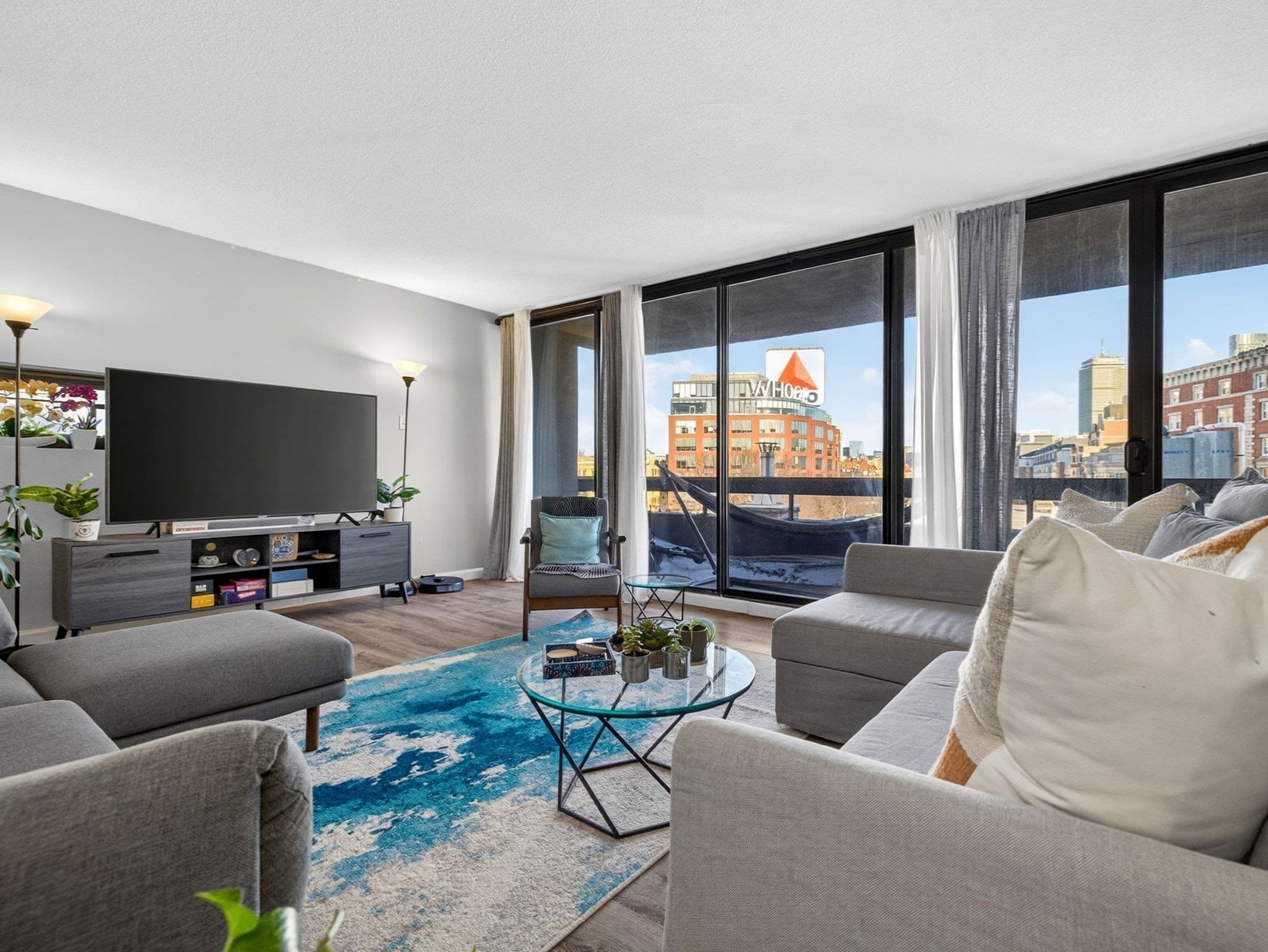 566 Commonwealth Ave # 401, Boston MA 02215