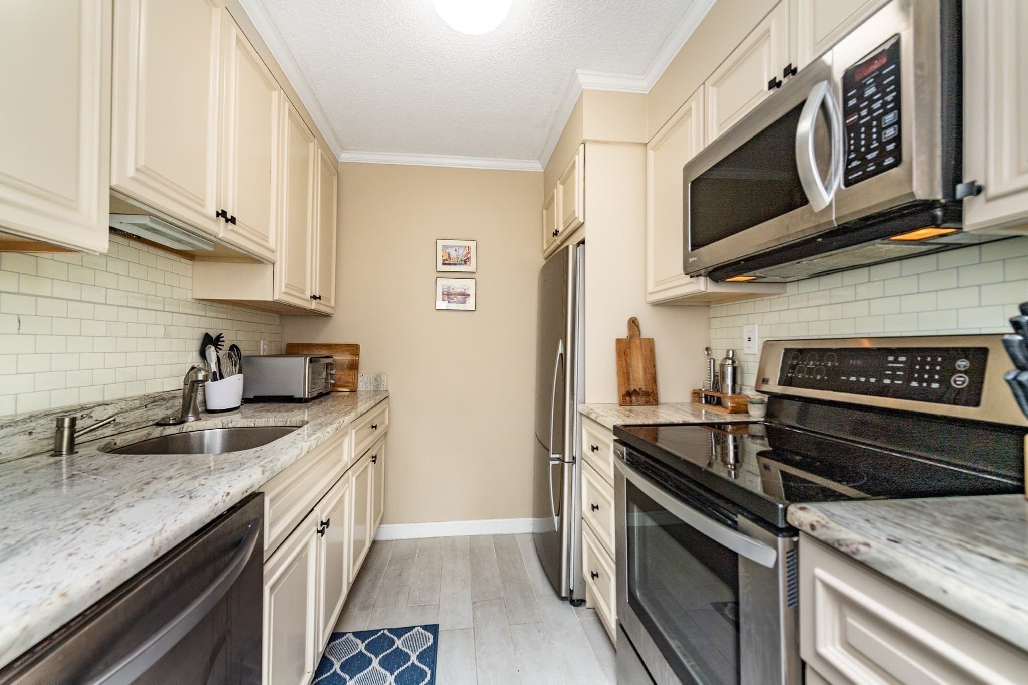 Stock Cooperative at 566 Commonwealth Ave # 401, Boston MA 02215, photo 5 of 23
