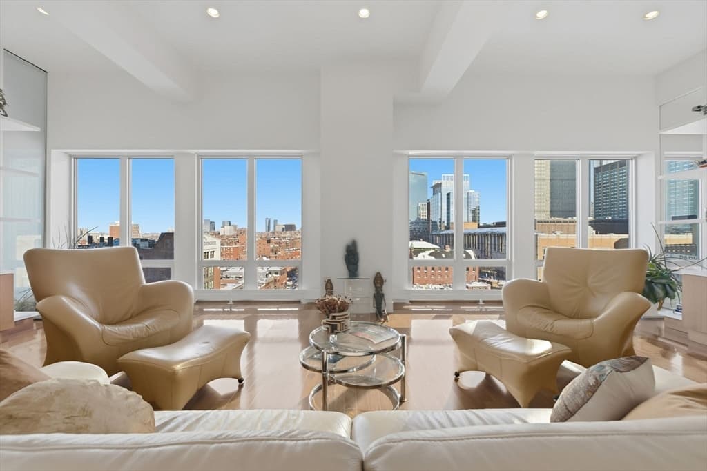 Condominium at 360 Newbury, Boston MA 02115, photo 3 of 18