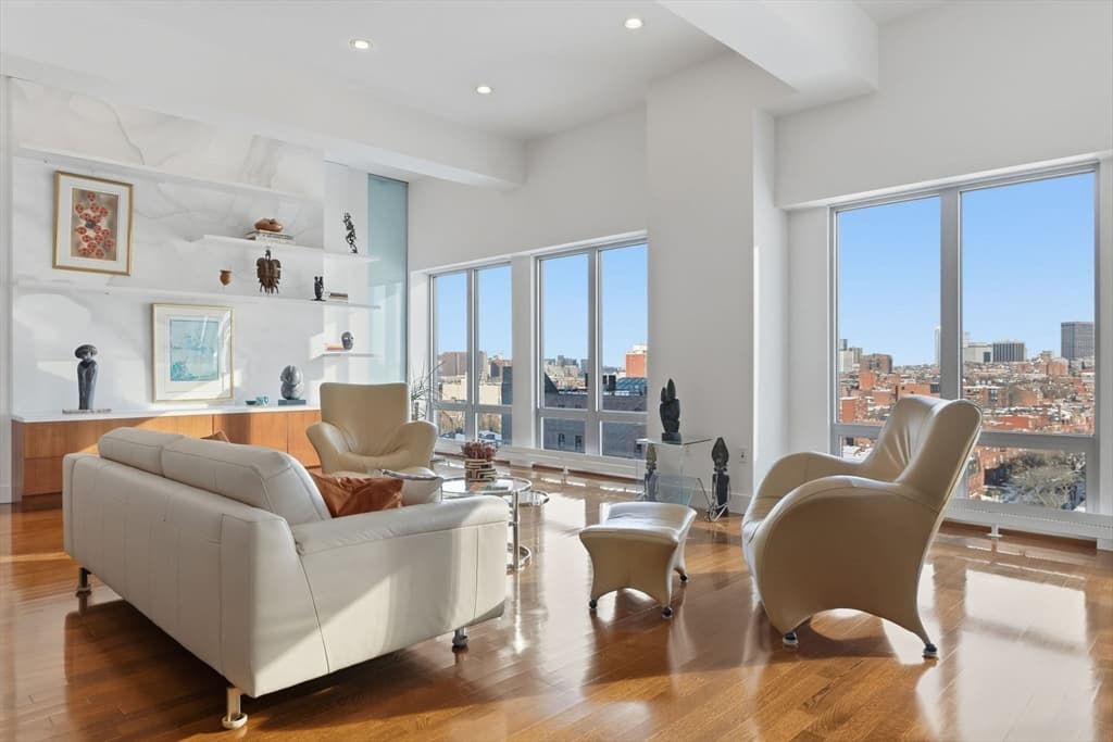 360 Newbury, Boston MA 02115