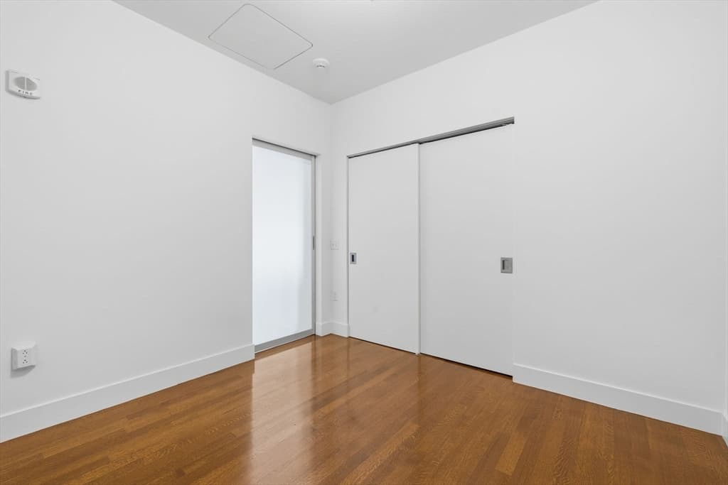 Condominium at 360 Newbury, Boston MA 02115, photo 15 of 18