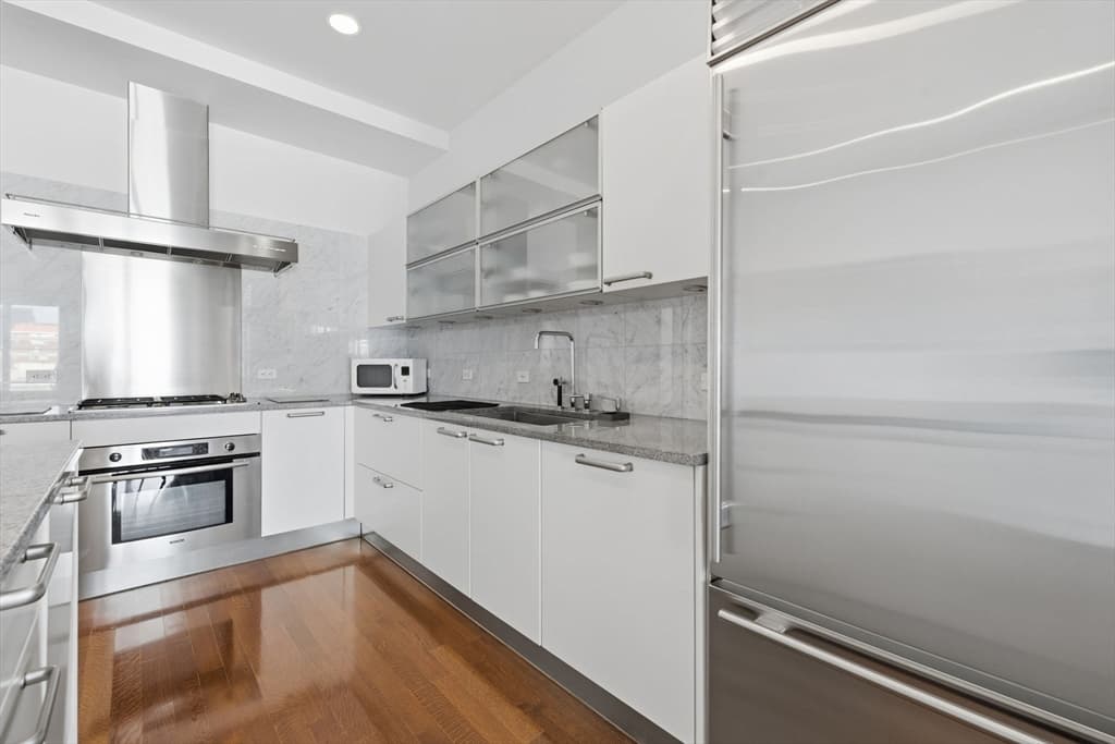 Condominium at 360 Newbury, Boston MA 02115, photo 8 of 18