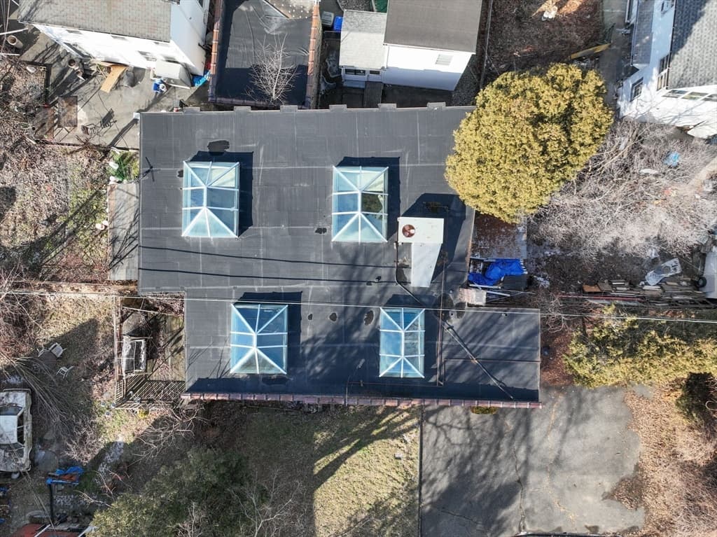36 Loring Street, Springfield MA 01105 photo 4