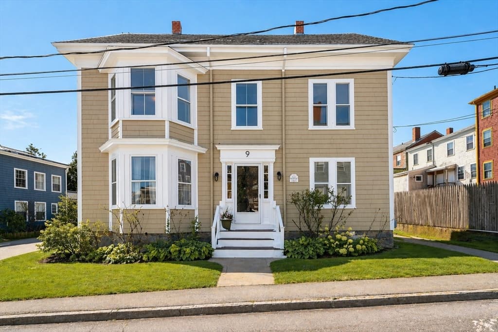 9 Darling Street, Marblehead MA 01945