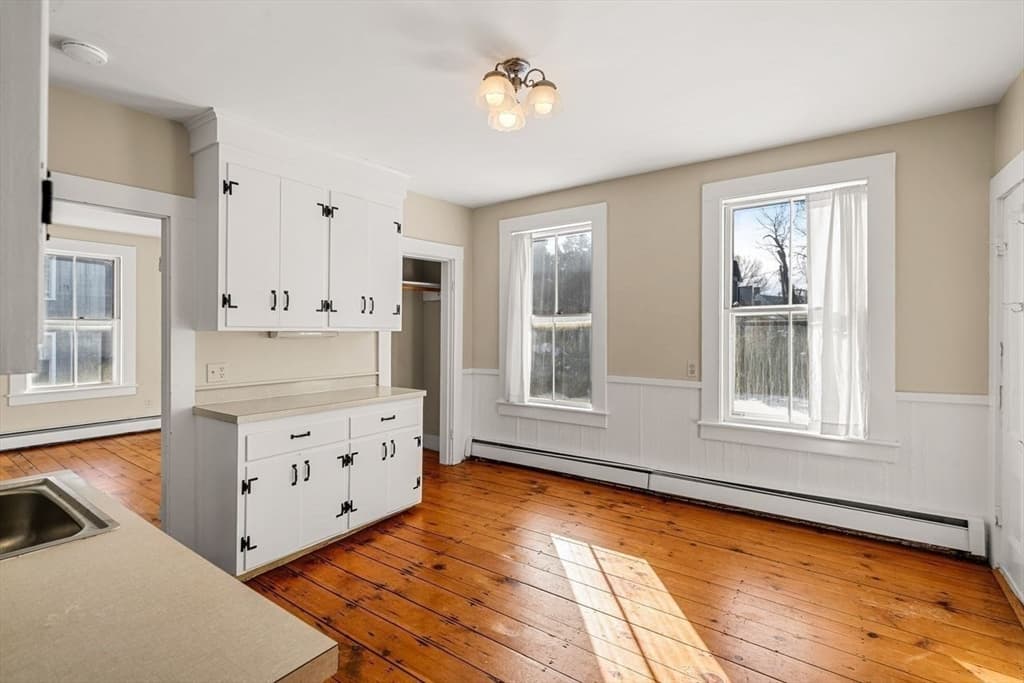 Single Family Residence at 9 Darling Street, Marblehead MA 01945, photo 8 of 28