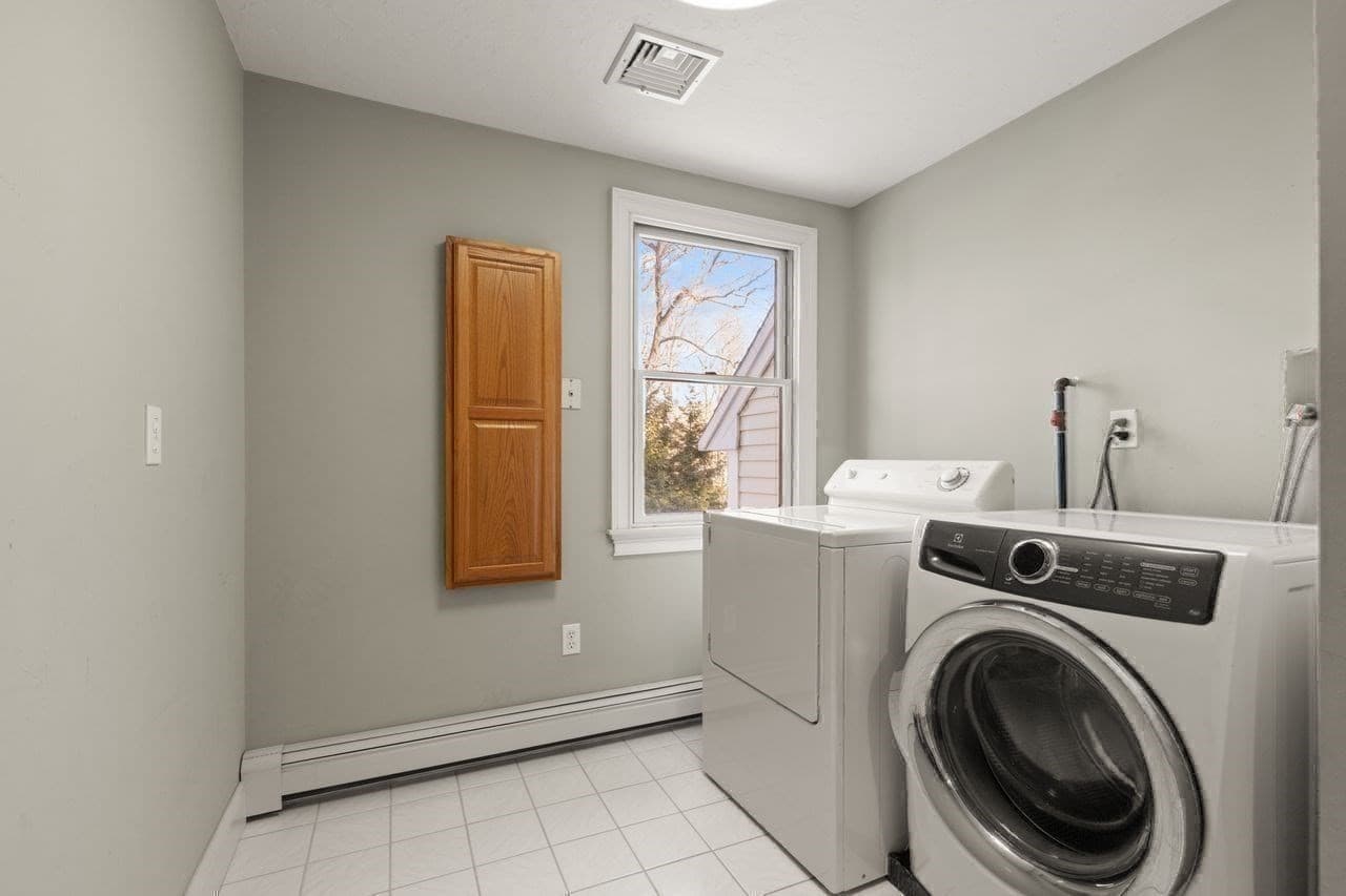 Single Family Residence at 58 Ames St, Sharon MA 02067, photo 18 of 32