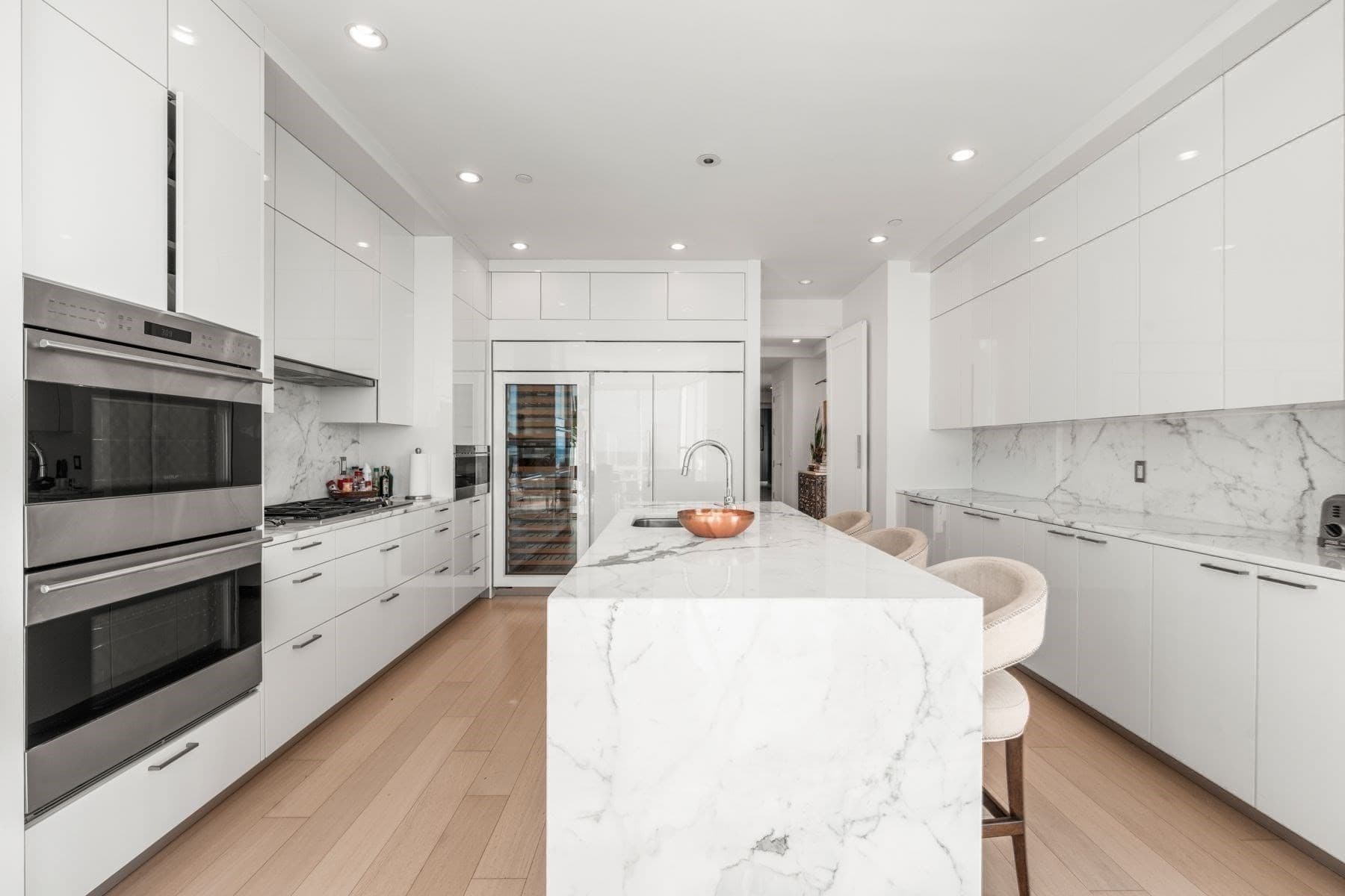 Condominium at 1 Franklin # 5002, Boston MA 02110, photo 13 of 40