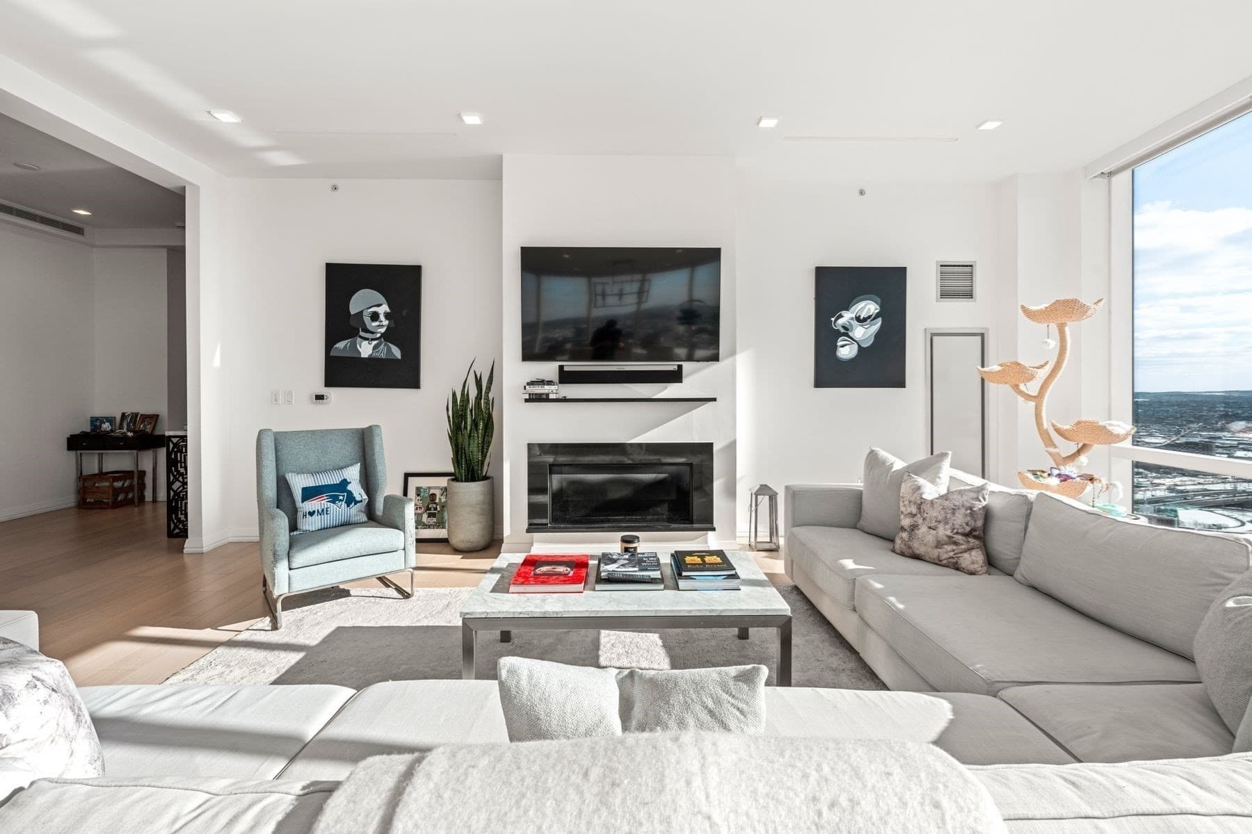 Condominium at 1 Franklin # 5002, Boston MA 02110, photo 4 of 40