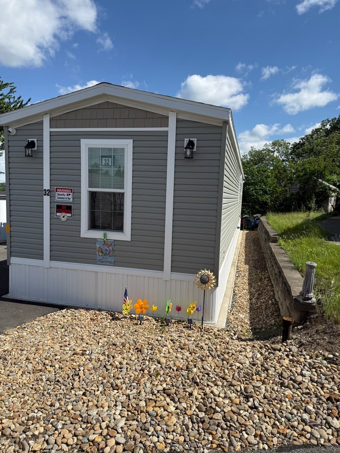 Mobile Home at 161 Newbury St # 32, Peabody MA 01960, Peabody, photo 2 of 11