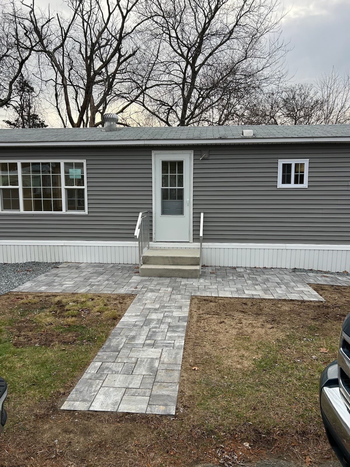 Mobile Home at 2 Sunnydale Circle, Brimfield MA 01001, photo 2 of 12
