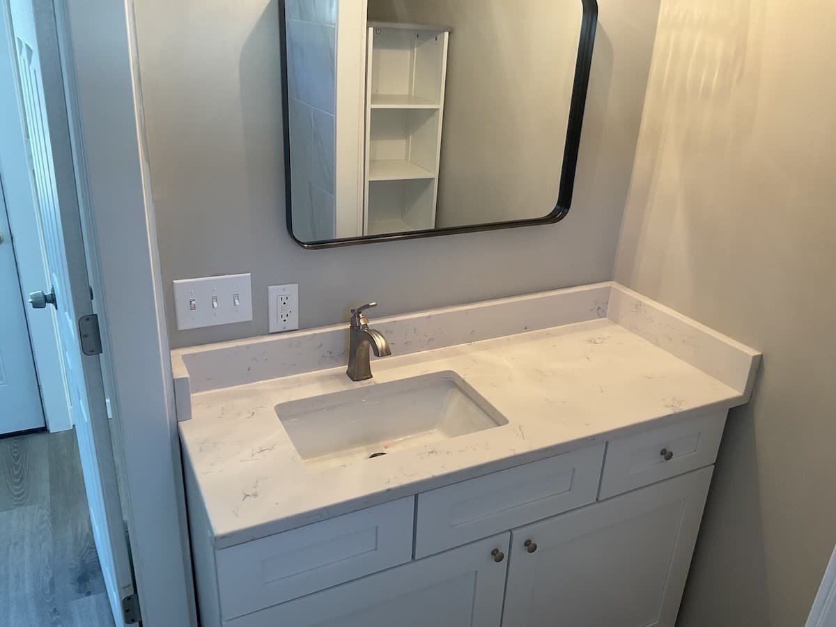 Mobile Home at 2 Sunnydale Circle, Brimfield MA 01001, photo 9 of 12