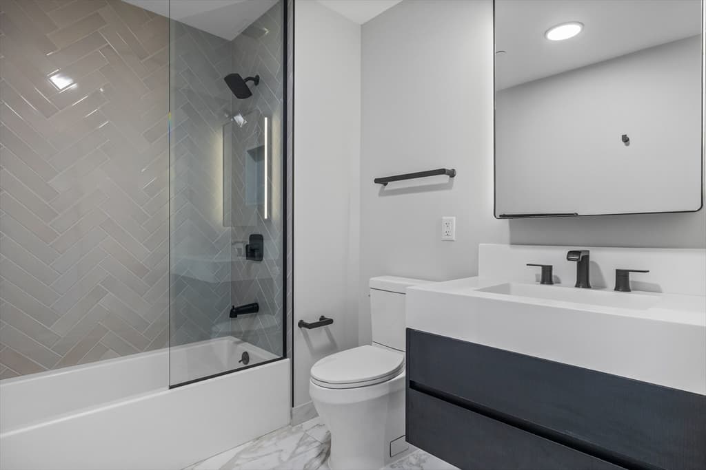 Condominium at 55 Lagrange St # 1010, Boston MA 02116, photo 8 of 11