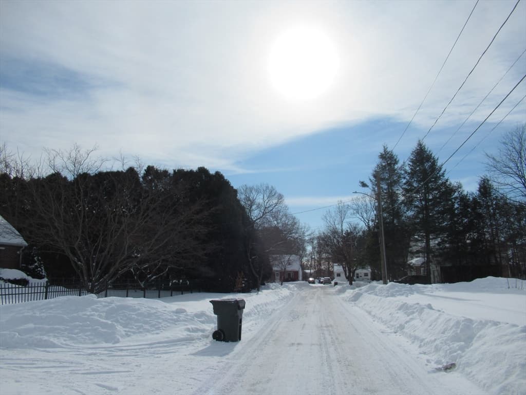 Single Family Residence at 33 Connolly St, Springfield MA 01151, Springfield, photo 10 of 15