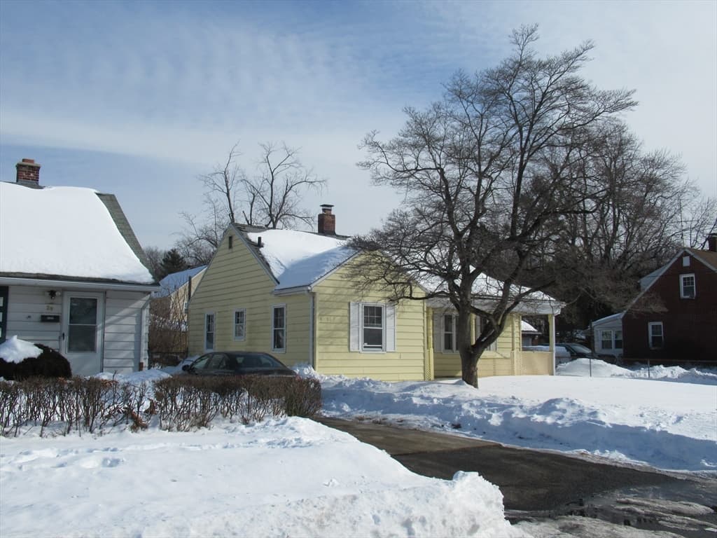 Single Family Residence at 33 Connolly St, Springfield MA 01151, Springfield, photo 11 of 15