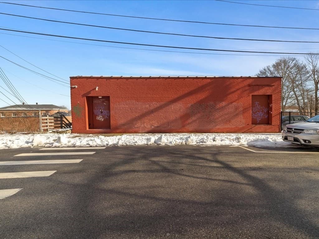 Commercial Sale at 46 Main Street, Plymouth MA 02360, photo 19 of 29