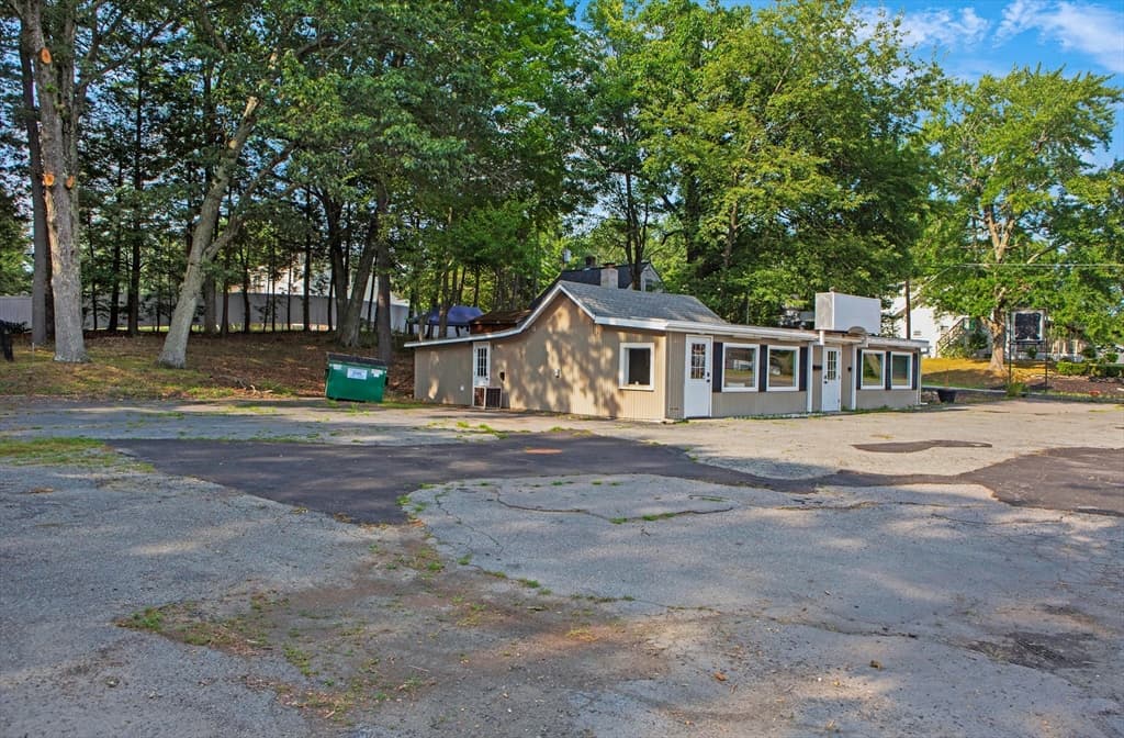 Commercial Sale at 165 Massachusetts Ave, Lunenburg MA 01462, photo 3 of 16