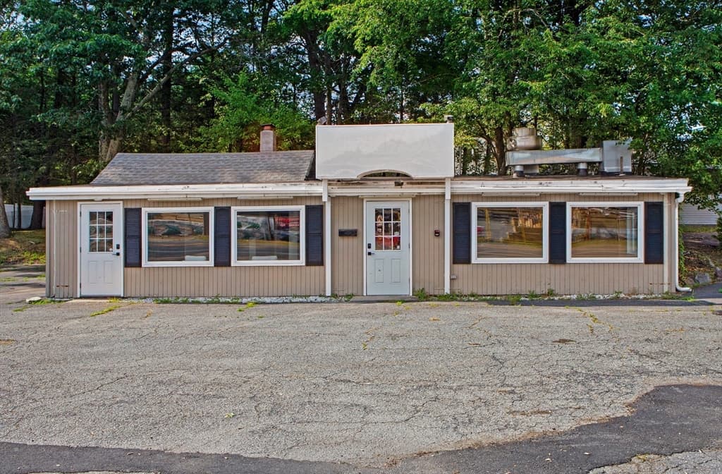 165 Massachusetts Ave, Lunenburg MA 01462