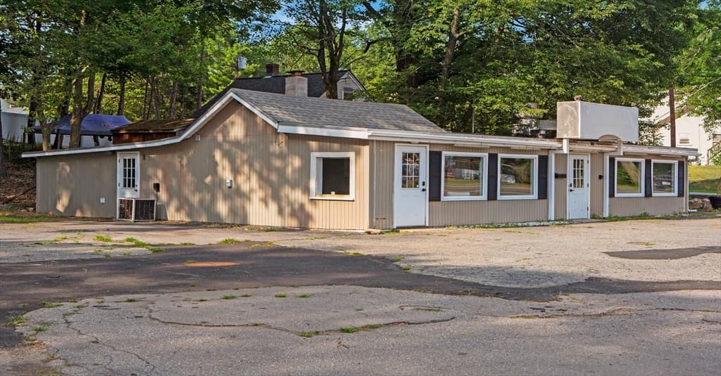 Commercial Sale at 165 Massachusetts Ave, Lunenburg MA 01462, photo 4 of 16