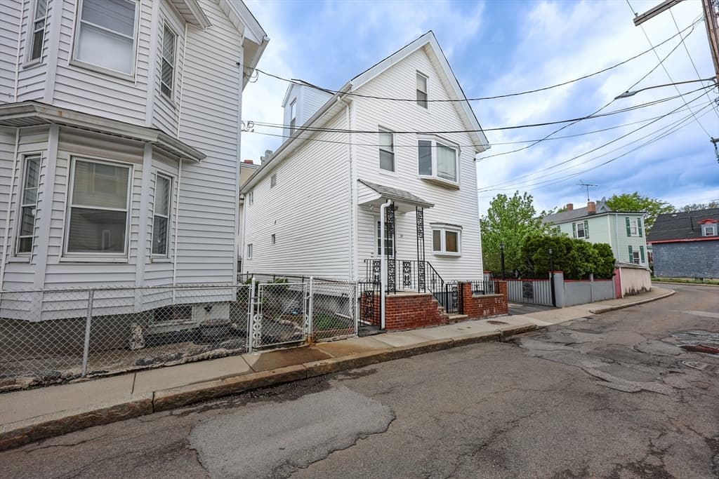 34 Franklin Ave, Somerville MA 02145 photo 4