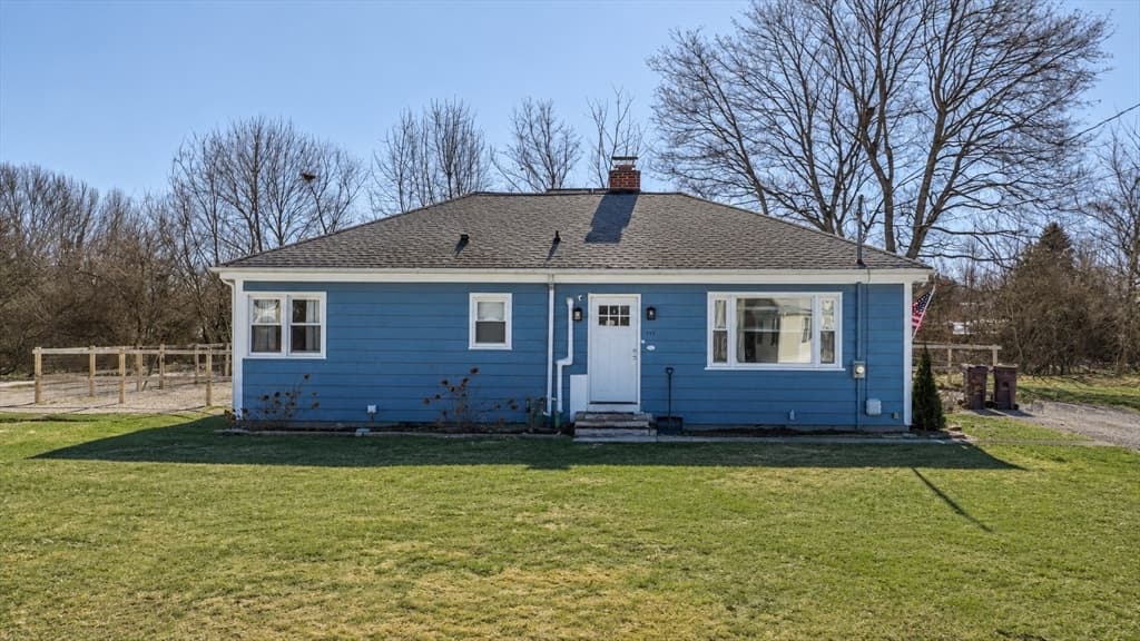 112 Lawson Ave, Acushnet MA 02743