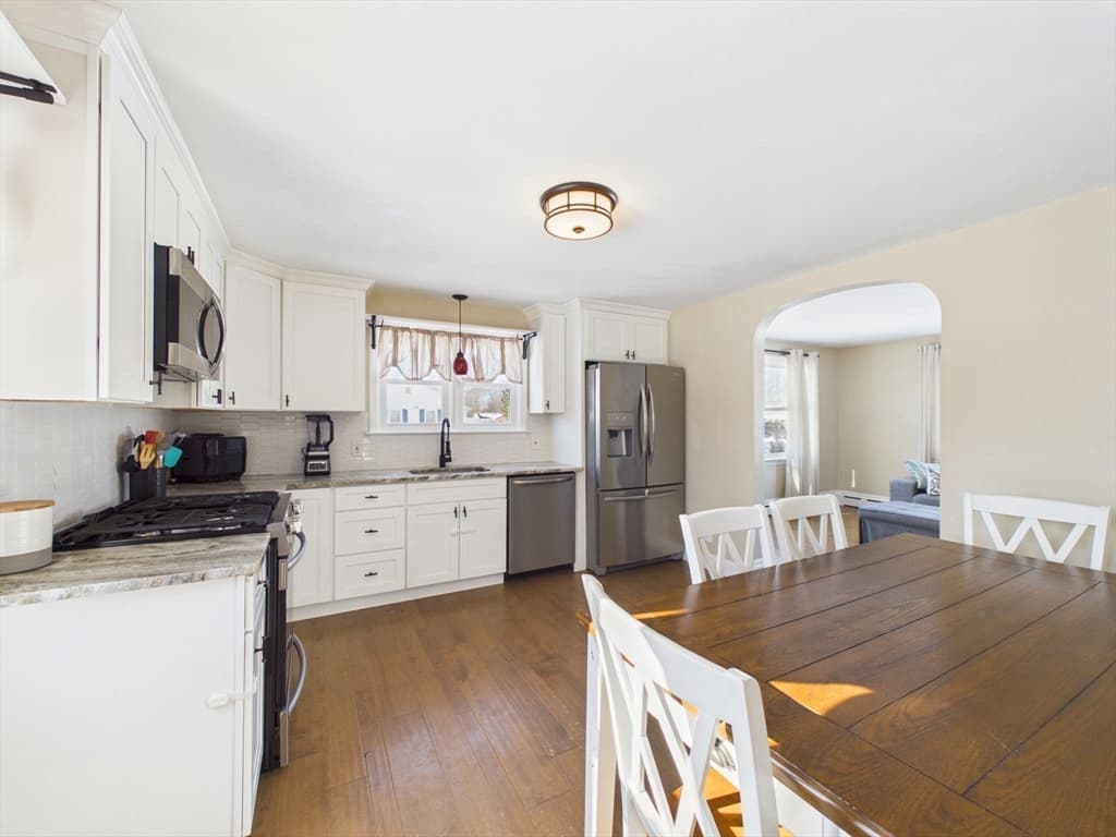 112 Lawson Ave, Acushnet MA 02743 photo 9