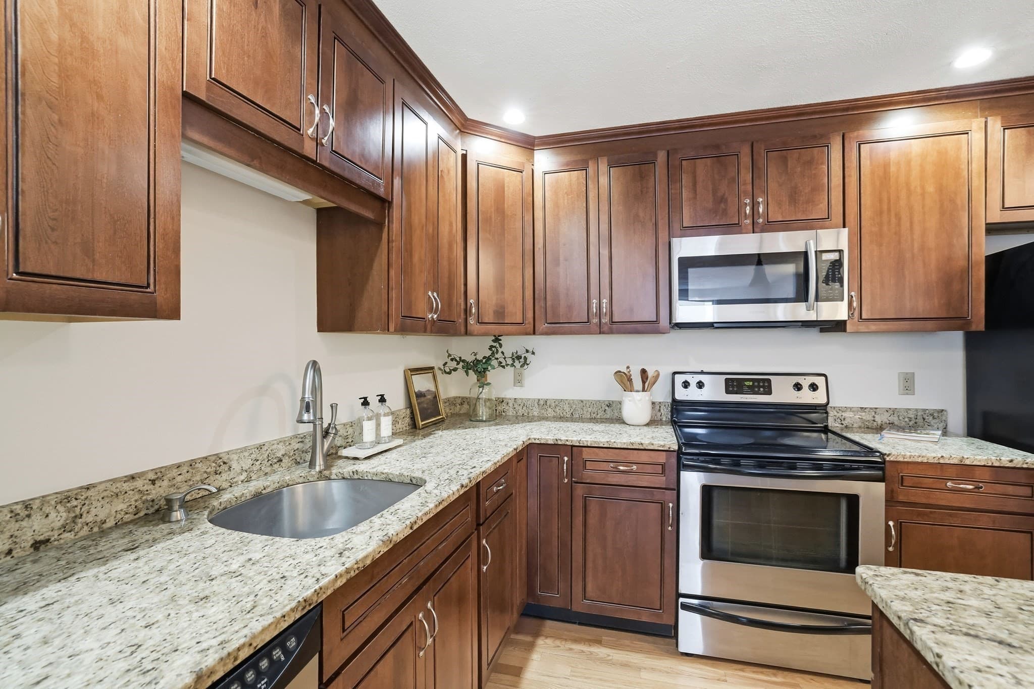 Condominium at 54 Broad Reach # 104, Weymouth MA 02191, photo 7 of 30