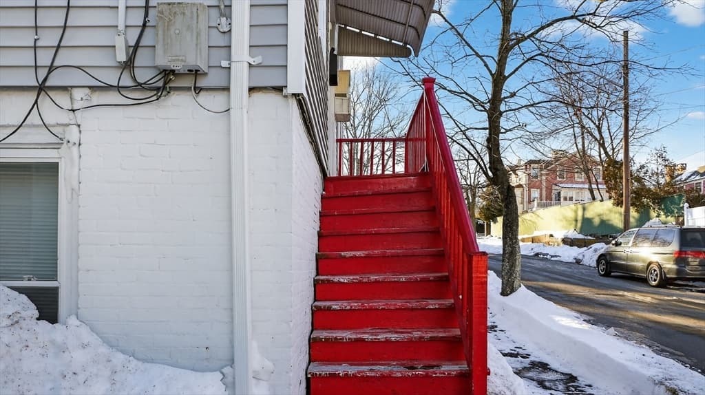 3 Family - 3 Units Up/Down at 32 Franklin St, New Bedford MA 02740, photo 24 of 24