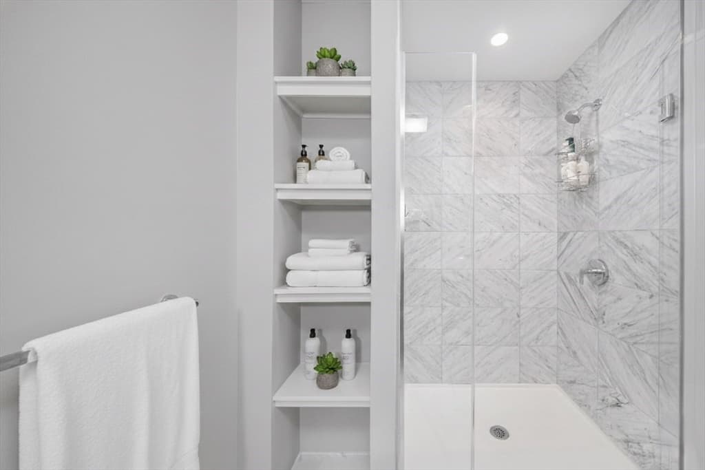 Condominium at 133 Seaport Blvd # 1519, Boston MA 02210, photo 6 of 38