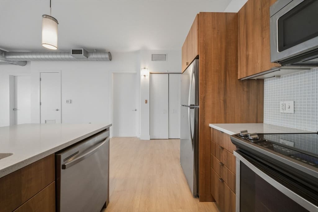 Condominium at 9 Medford # 410, Somerville MA 02143, photo 4 of 28