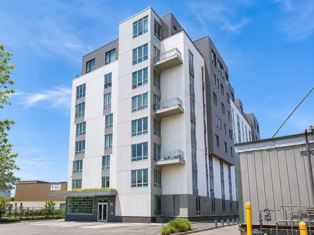 Condominium at 9 Medford # 410, Somerville MA 02143, photo 25 of 28