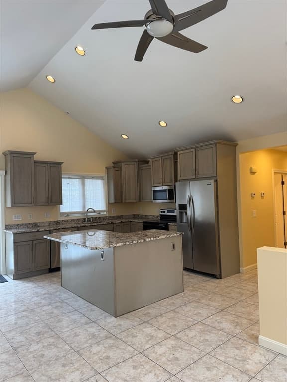 Single Family Residence at 1015 Forbes St, New Bedford MA 02745, photo 8 of 17