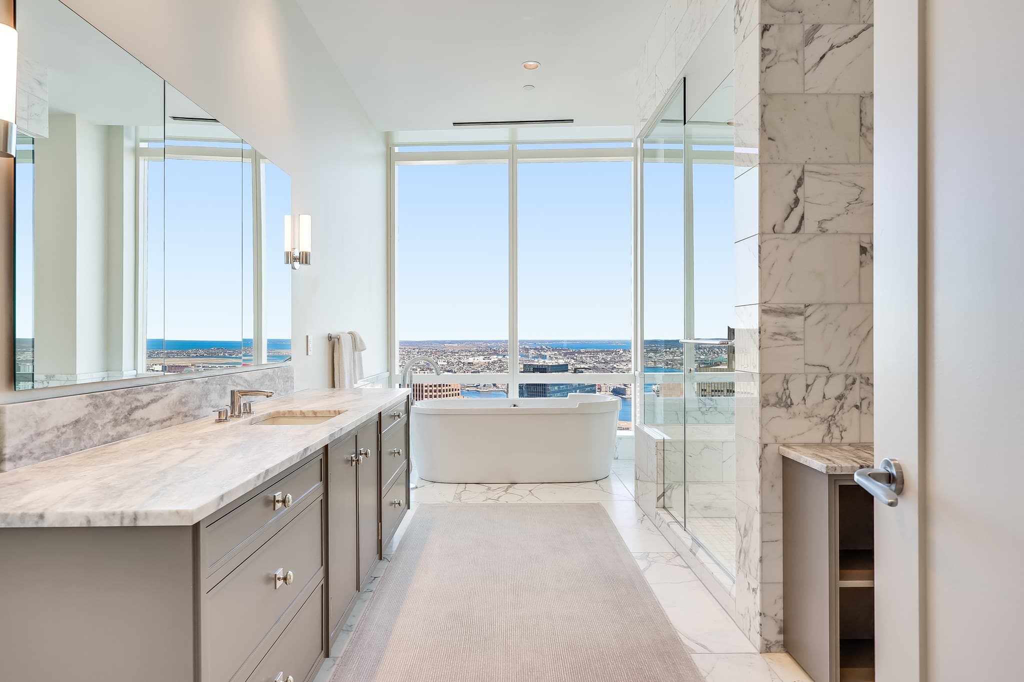 Condominium at 1 Franklin St, Boston MA 02110, photo 9 of 10