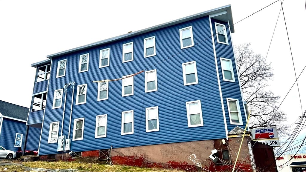564 Main St., Southbridge MA 01550