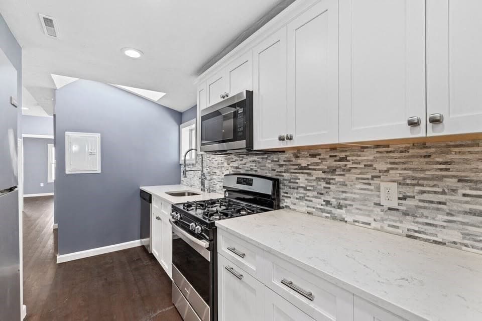 Condominium at 167 Lexington St # 3, Boston MA 02128, Boston, photo 4 of 17