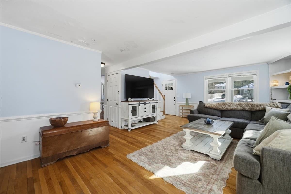 Single Family Residence at 7 Oak St, Marion MA 02738, Marion, photo 13 of 41