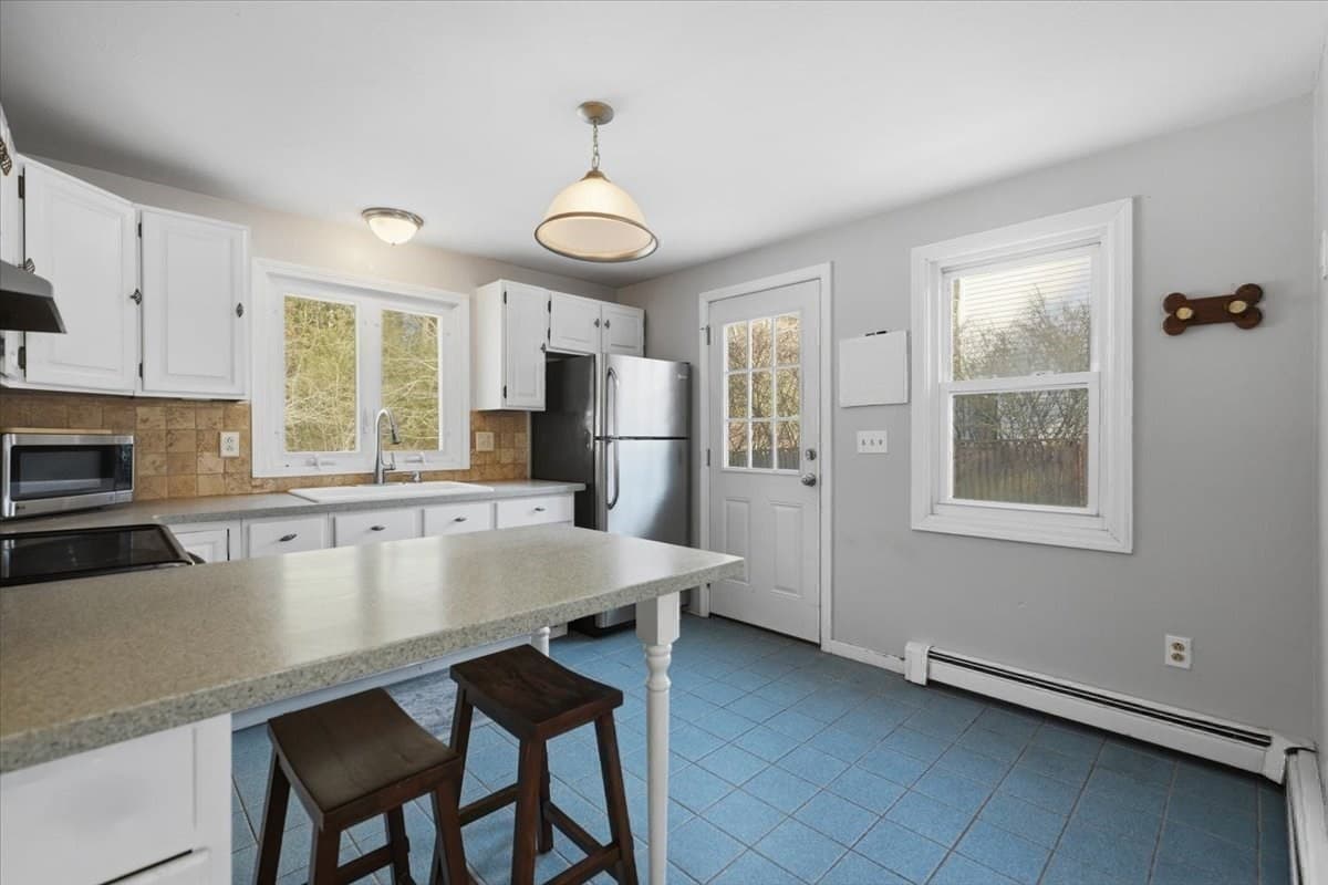 Single Family Residence at 7 Oak St, Marion MA 02738, Marion, photo 16 of 41