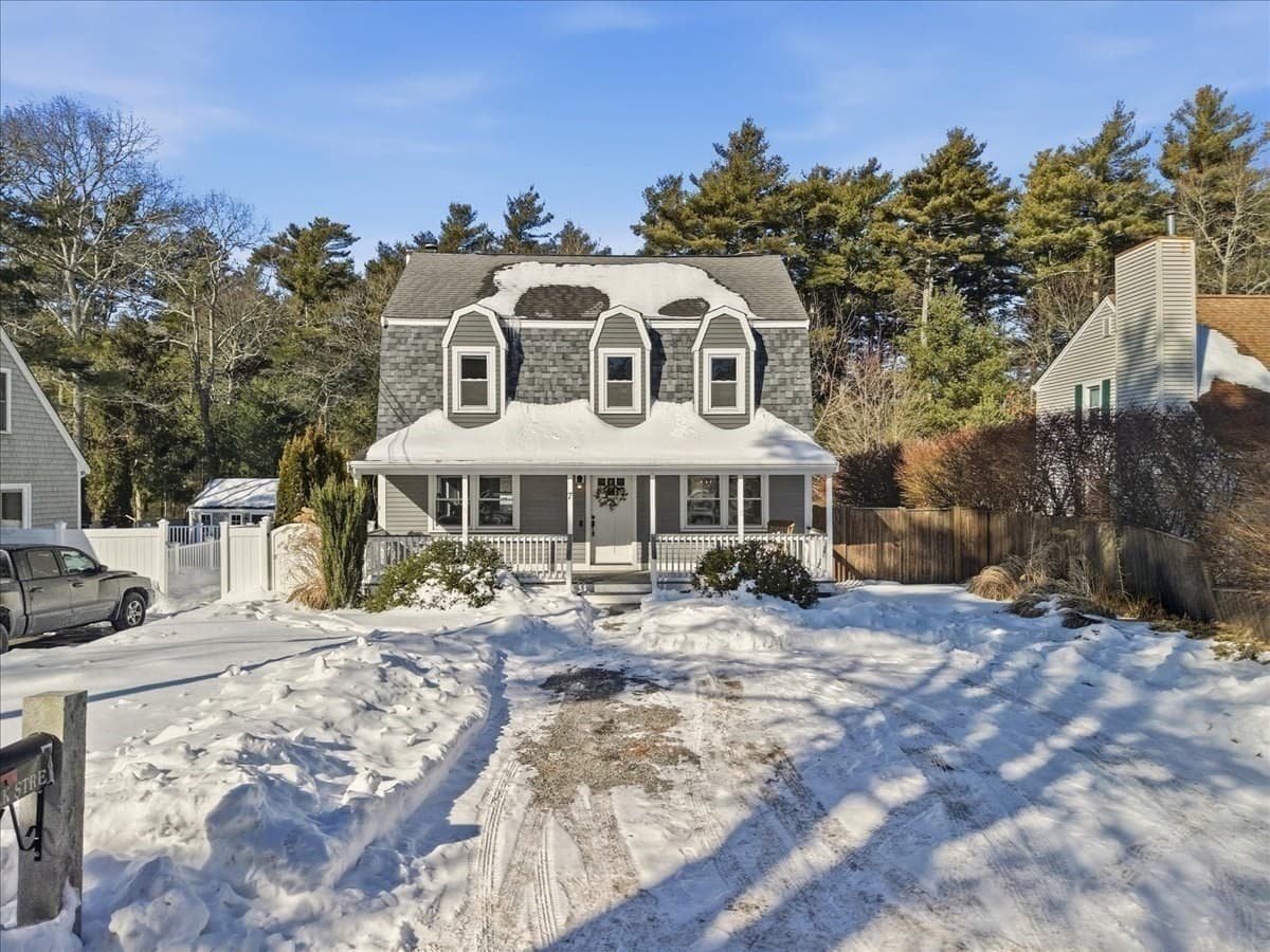 Single Family Residence at 7 Oak St, Marion MA 02738, Marion, photo 5 of 41
