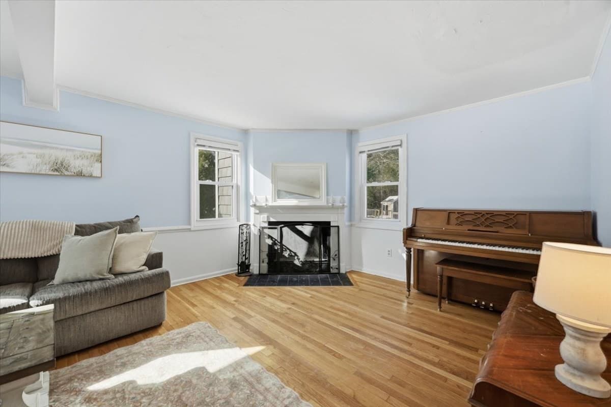 Single Family Residence at 7 Oak St, Marion MA 02738, Marion, photo 9 of 41
