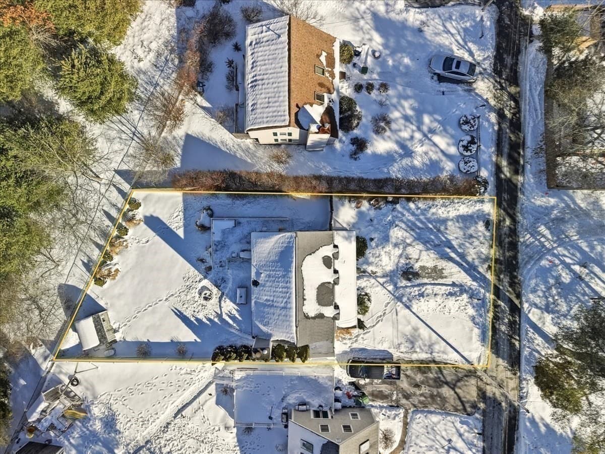 Single Family Residence at 7 Oak St, Marion MA 02738, Marion, photo 33 of 41