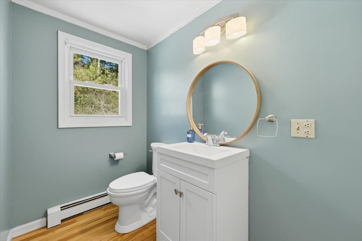 Single Family Residence at 7 Oak St, Marion MA 02738, Marion, photo 14 of 41