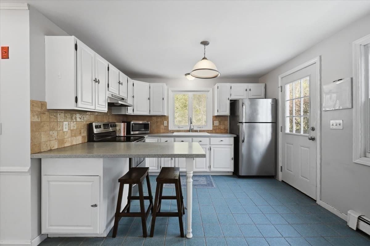 Single Family Residence at 7 Oak St, Marion MA 02738, Marion, photo 15 of 41