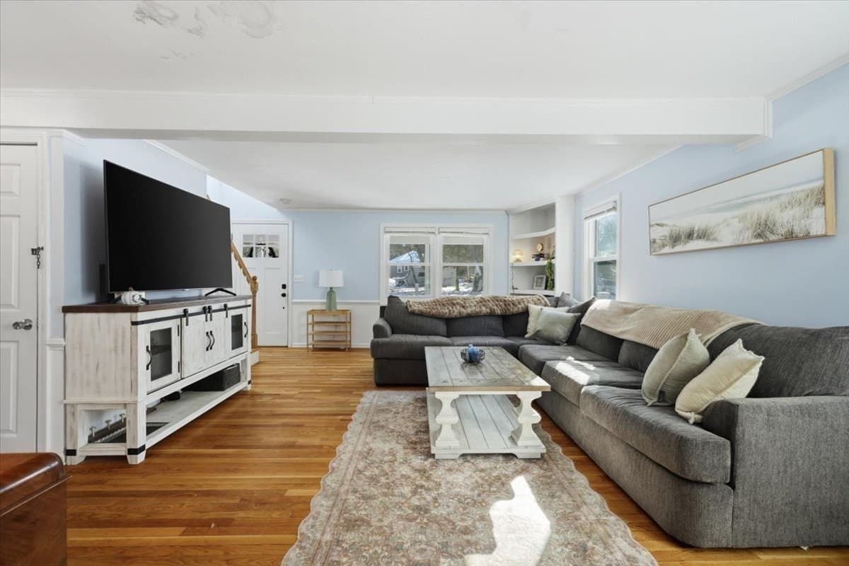 Single Family Residence at 7 Oak St, Marion MA 02738, Marion, photo 11 of 41