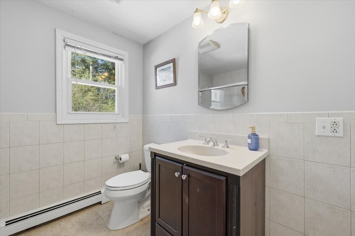 Single Family Residence at 7 Oak St, Marion MA 02738, Marion, photo 29 of 41