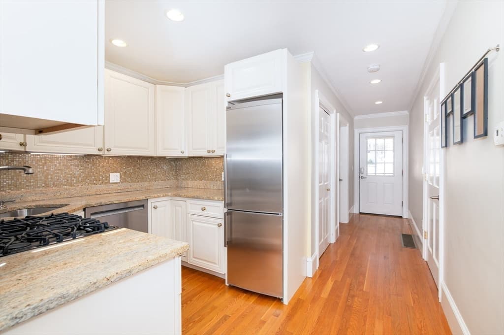 865 E Squantum St, Quincy MA 02171 photo 5
